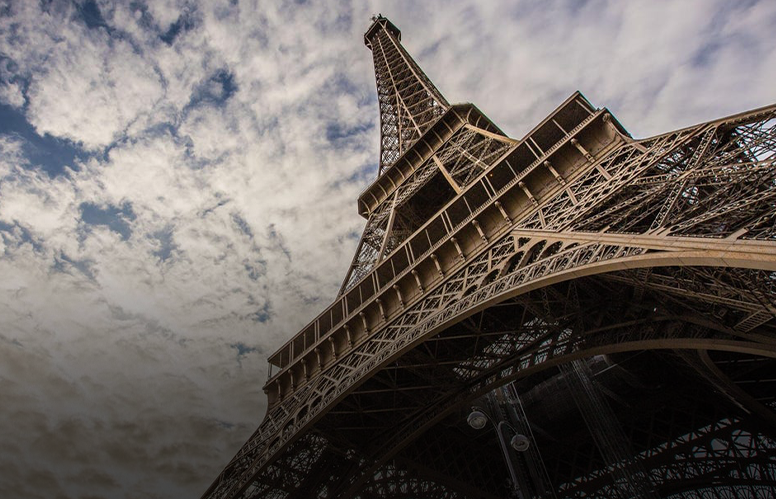 اردیبهشت، فصل توریستی پاریس