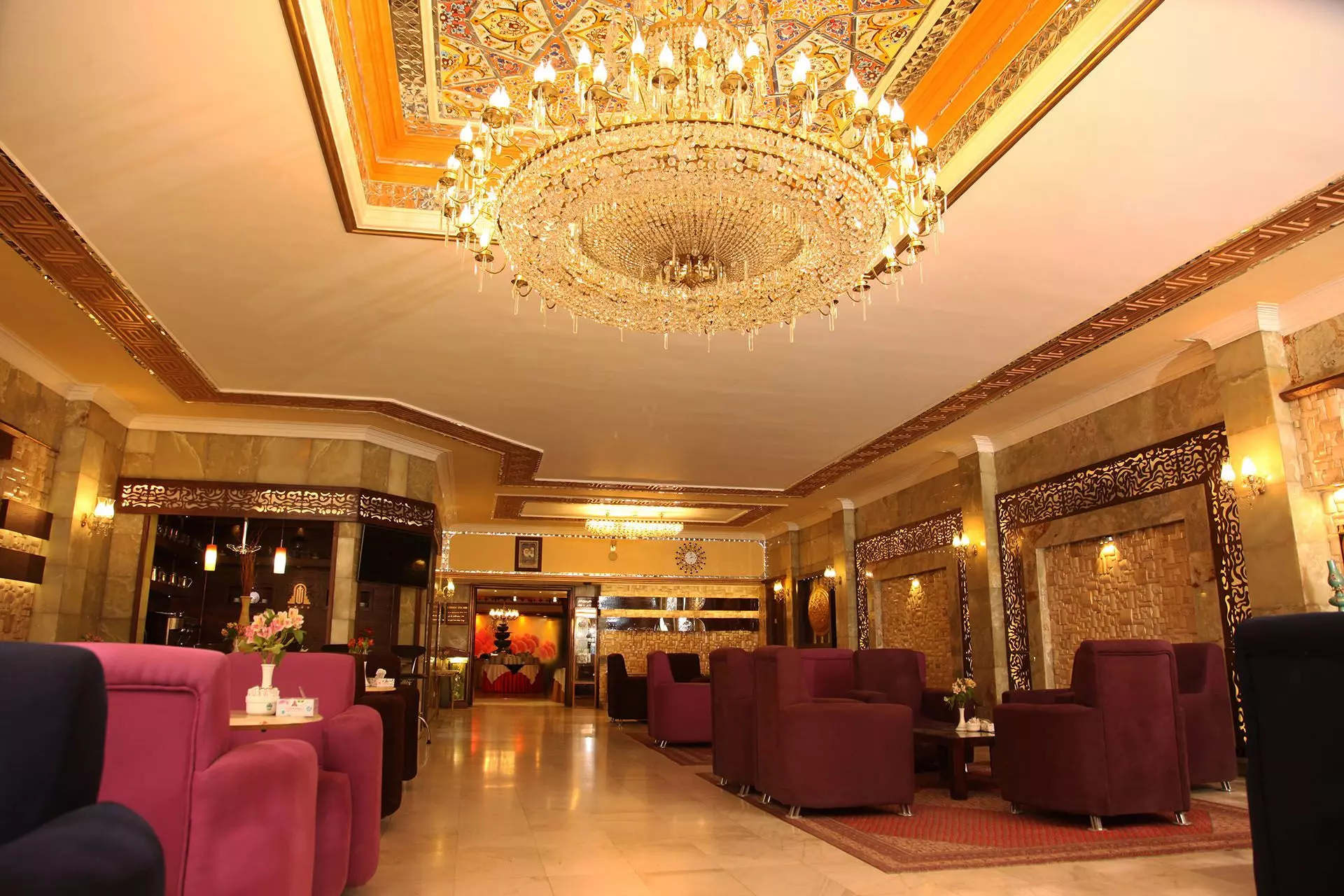 تور دوسر هوایی مشهد به اصفهان